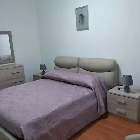 Lora Apartamento Nola